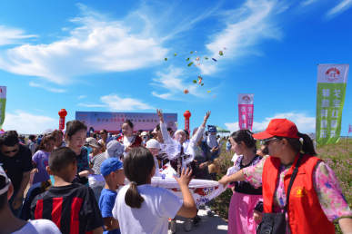 戈宝红麻花海景区